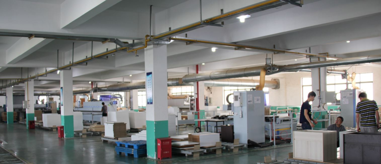 進口德國豪邁重型板式家具生產(chǎn)線